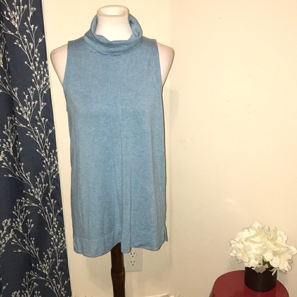 Lou & Grey Heather Blue Sleeveless Turtleneck Top
